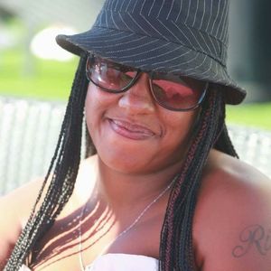 Meet your Posher, Sheila